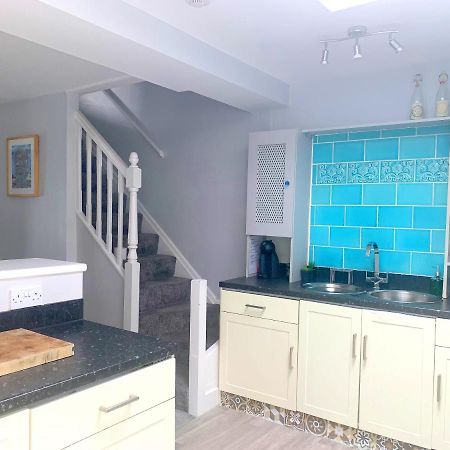 Stay In The Heart Of York At The Hampden - Free Parking - York Holiday Home Kültér fotó