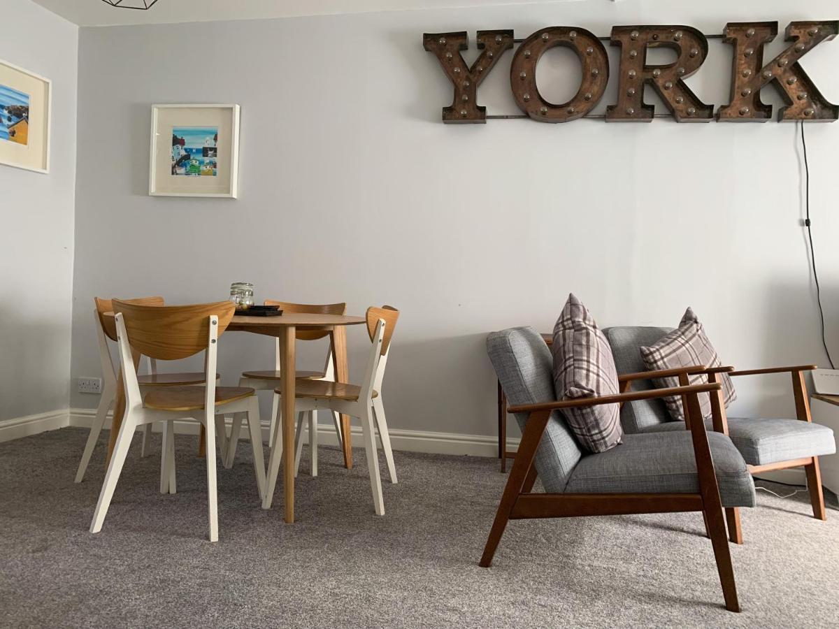 Stay In The Heart Of York At The Hampden - Free Parking - York Holiday Home Kültér fotó