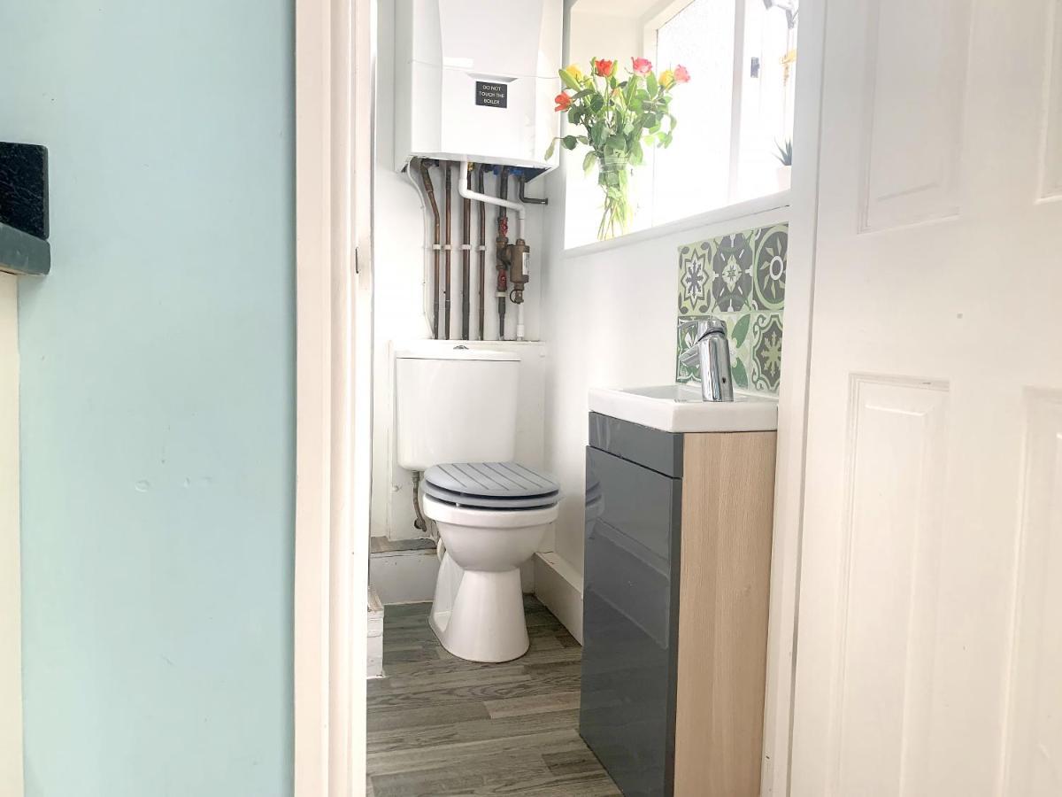 Stay In The Heart Of York At The Hampden - Free Parking - York Holiday Home Kültér fotó