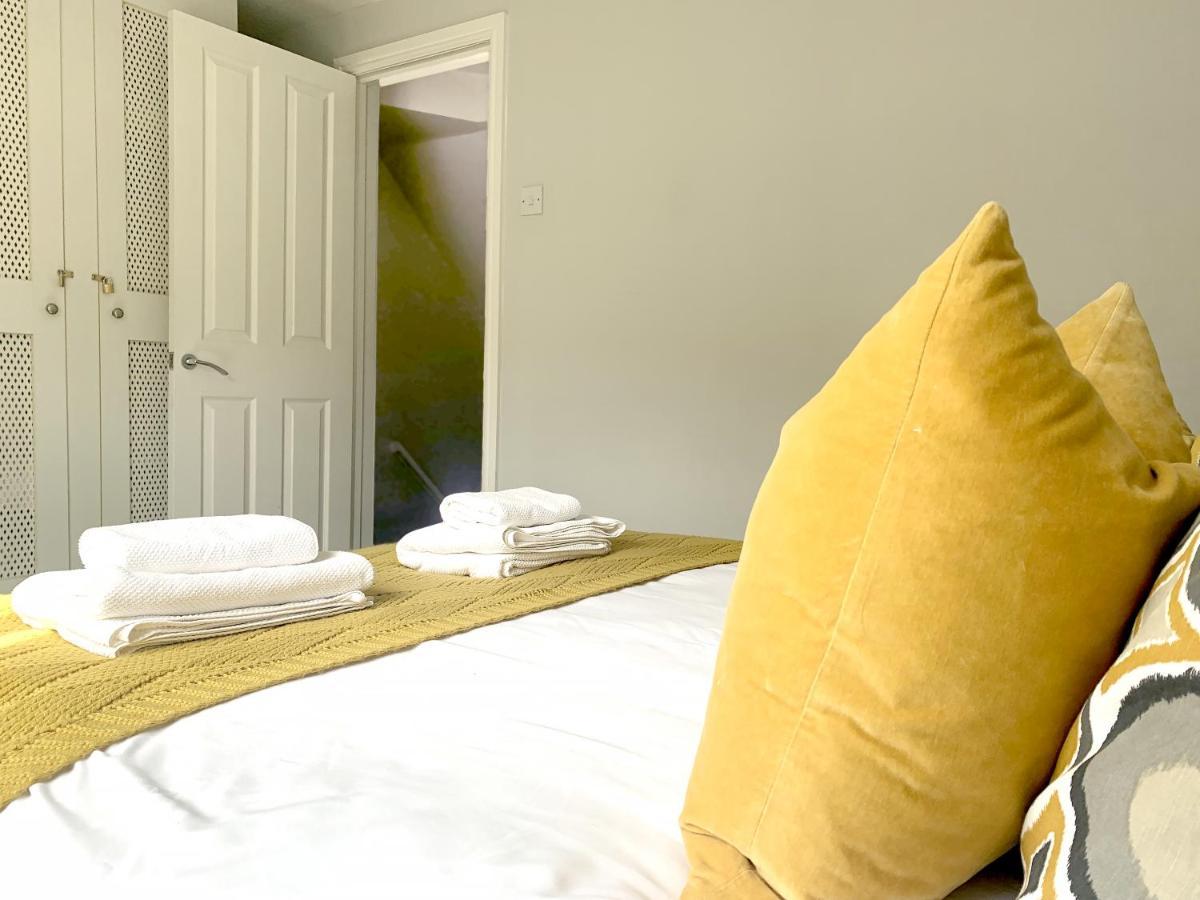 Stay In The Heart Of York At The Hampden - Free Parking - York Holiday Home Kültér fotó