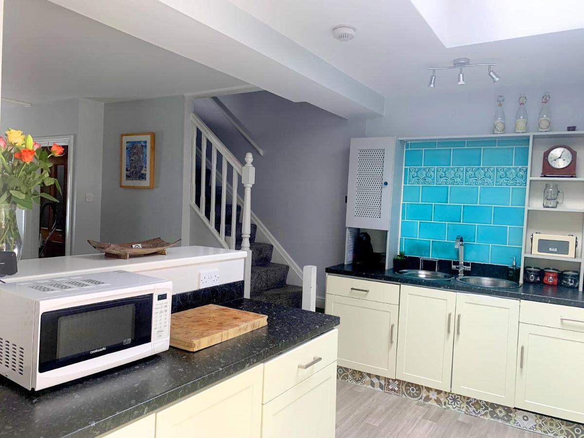 Stay In The Heart Of York At The Hampden - Free Parking - York Holiday Home Kültér fotó