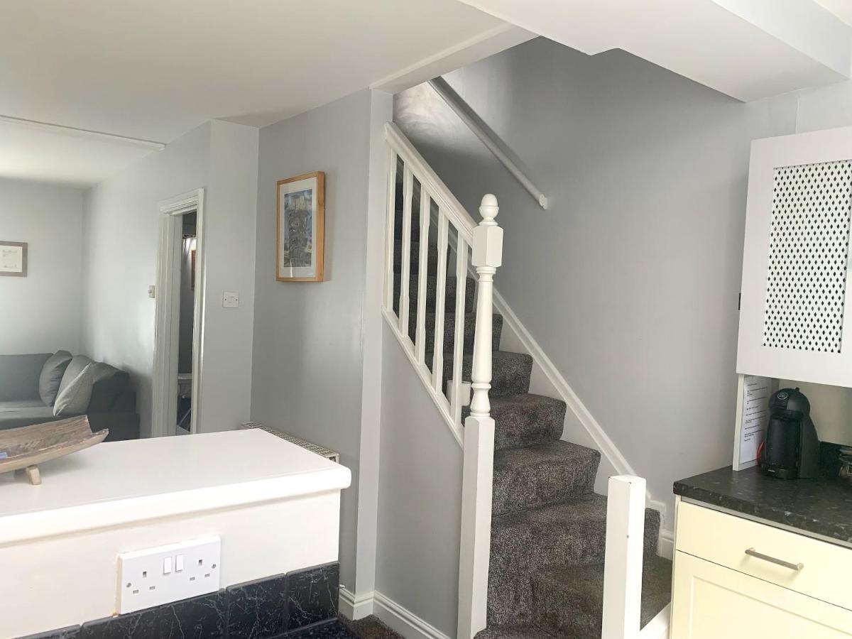 Stay In The Heart Of York At The Hampden - Free Parking - York Holiday Home Kültér fotó