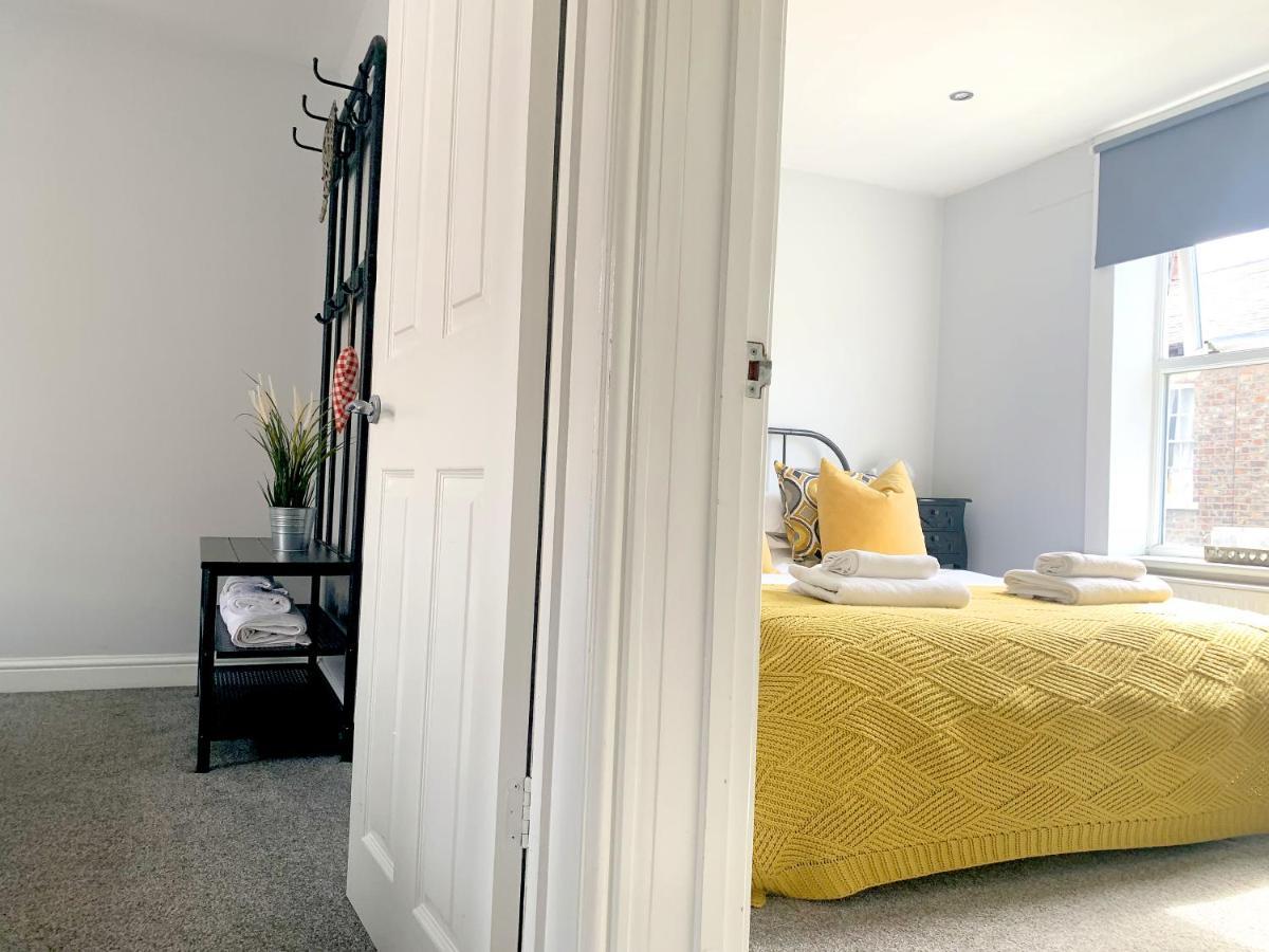 Stay In The Heart Of York At The Hampden - Free Parking - York Holiday Home Kültér fotó