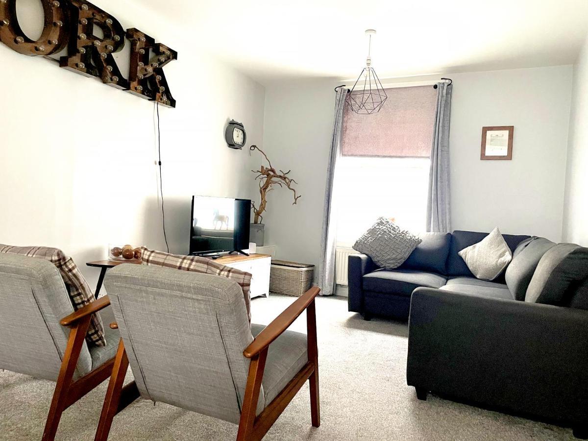 Stay In The Heart Of York At The Hampden - Free Parking - York Holiday Home Kültér fotó
