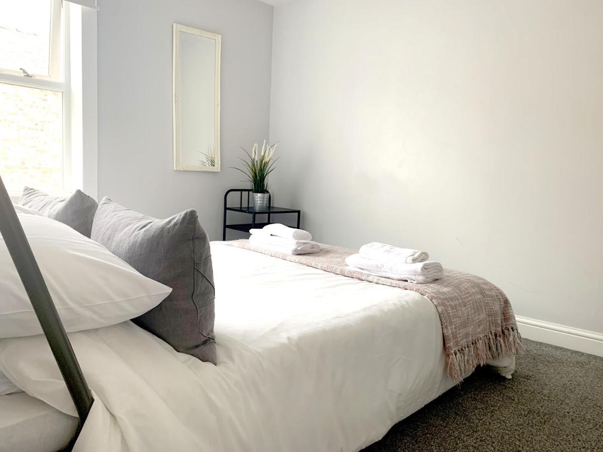Stay In The Heart Of York At The Hampden - Free Parking - York Holiday Home Kültér fotó