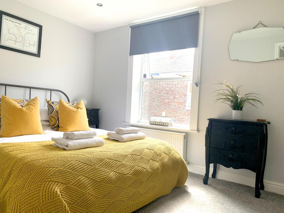 Stay In The Heart Of York At The Hampden - Free Parking - York Holiday Home Kültér fotó